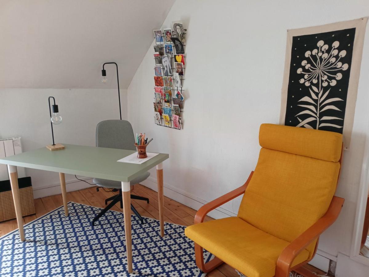 Appartement Cosy Et Chaleureux Saint-Arnoult-en-Yvelines Esterno foto