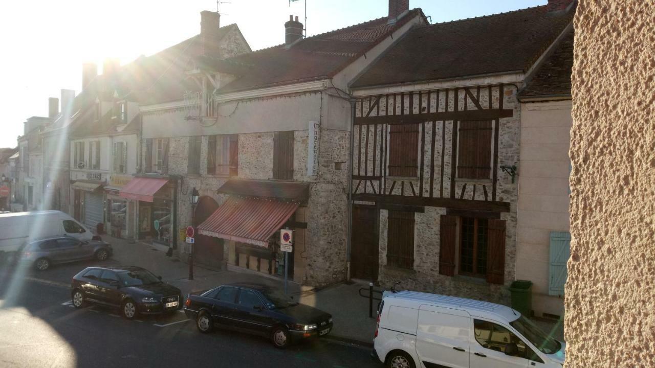Appartement Cosy Et Chaleureux Saint-Arnoult-en-Yvelines Esterno foto