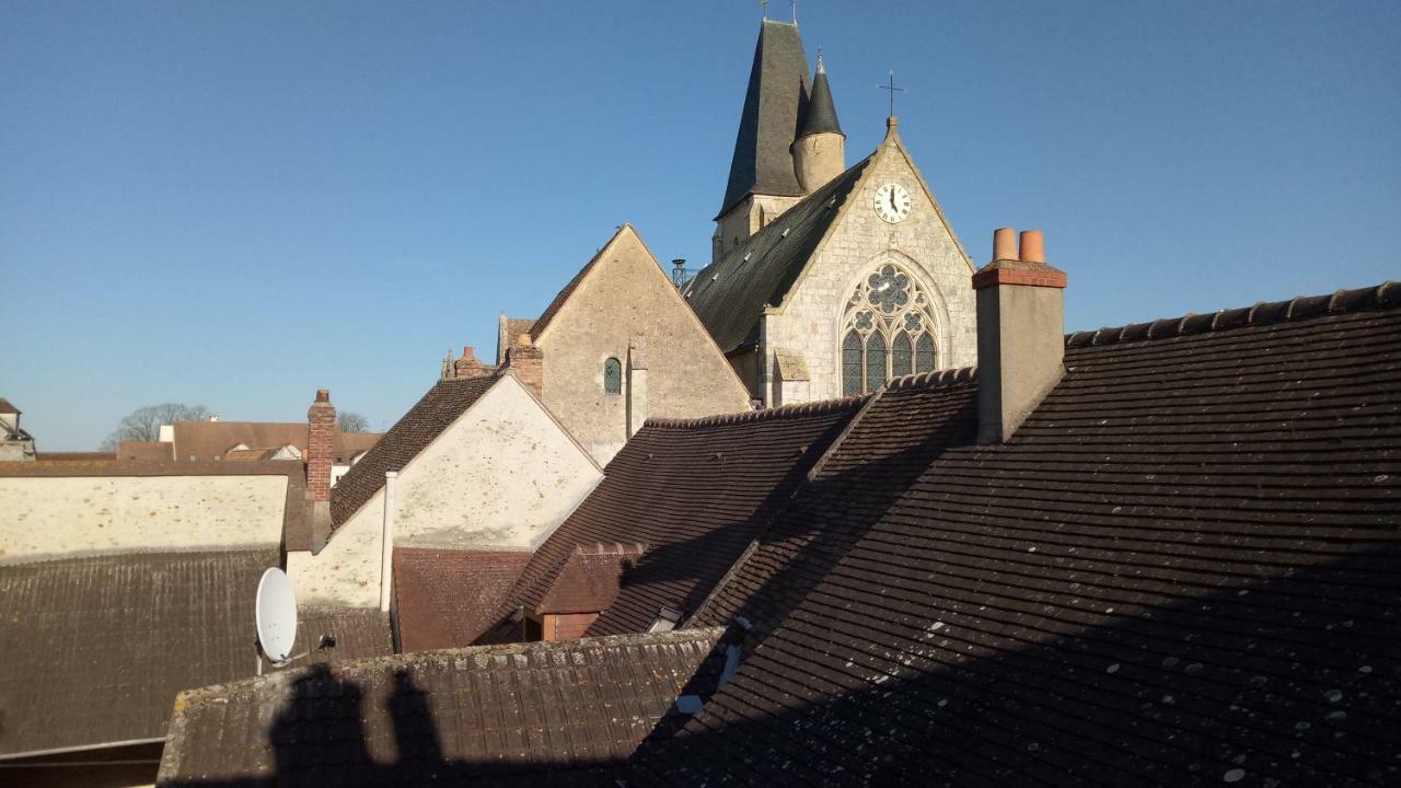 Appartement Cosy Et Chaleureux Saint-Arnoult-en-Yvelines Esterno foto